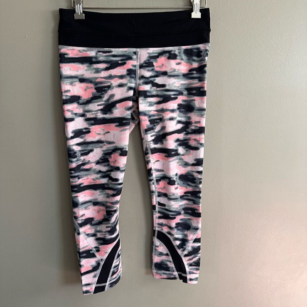 Lululemon cropped pant size 6